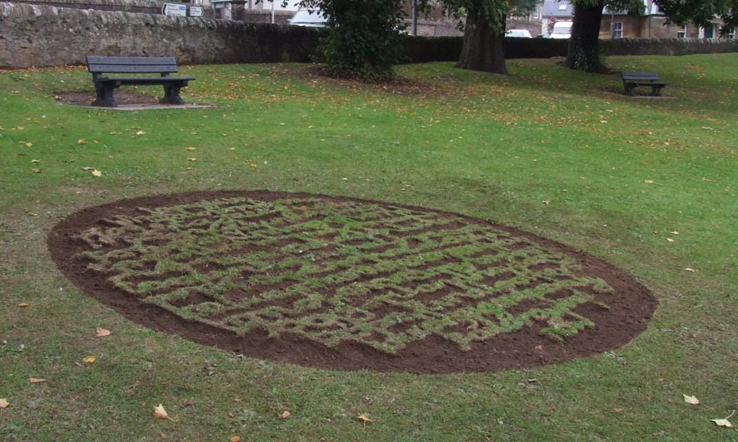 What is the most important decision you have made? Hugh Park Cupar Arts Festival 2013 What is the most important decisions you have made? Socially engaged site-specific drawing, Hugh Park, Cupar Arts Festival 2013